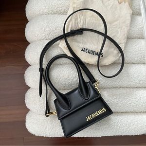 Jacquemus “Le Chiquito” Cluth bag